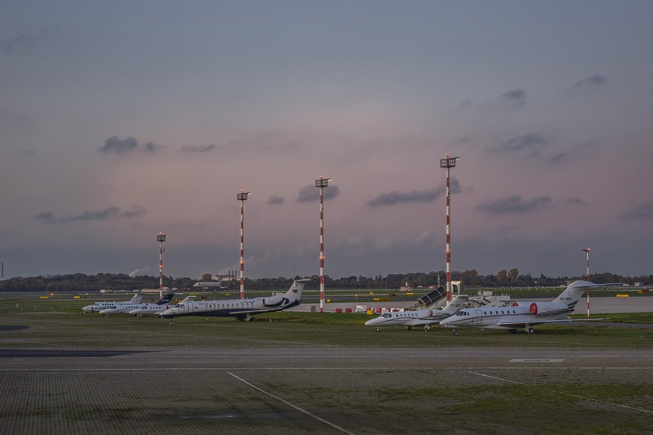 airport, prior to, passenger aircraft